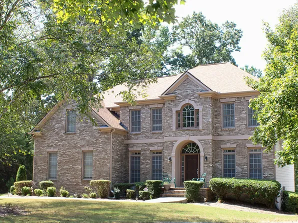 3735 Holiday Ln, Atlanta, GA 30349