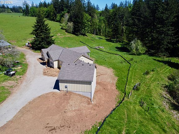 5th image of 39143 SE Gibson Rd