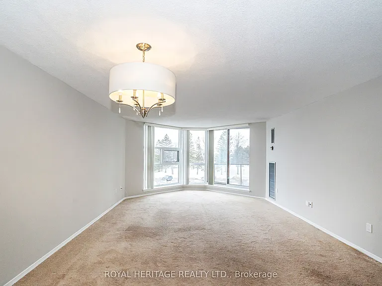 10 Dean Park Rd #313 — Photo 5