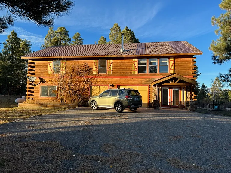 335 Martinez Pl — Photo 2