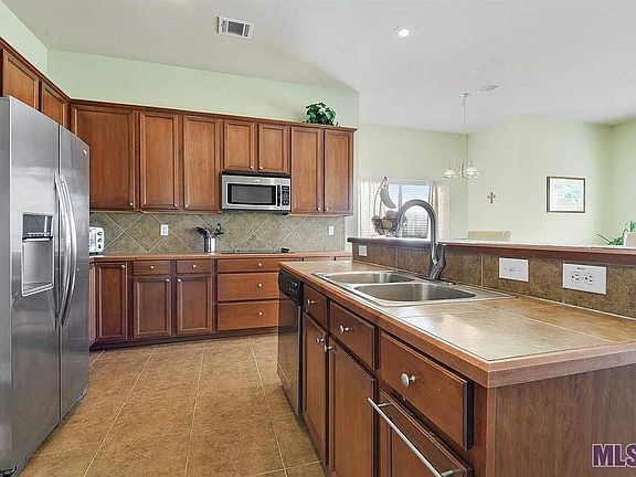 2nd image of 41151 Colonial Dr
