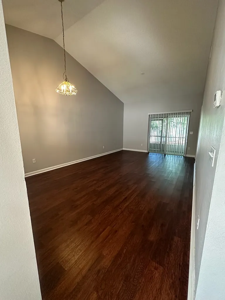 2147 Cypress Bay Blvd - 1 — Photo 3
