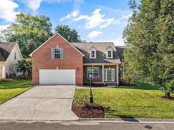 2nd image of 7512 Cherry Blossom Ln