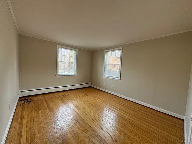 196 Woodrow St — Photo 4