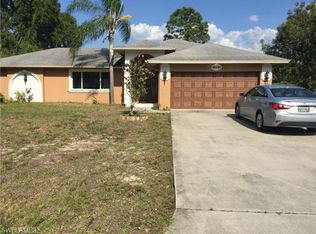 18221 Phlox Dr, Fort Myers, FL 33967