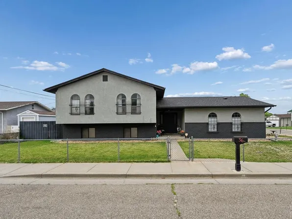 36 Wheatridge Dr, Pueblo, CO 81005