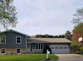 3711 Newton Ct, Middleton, WI 53562