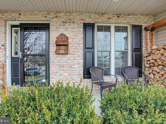 5th image of 18 N Strawberry Hill Dr #34
