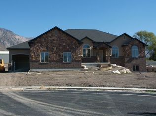 1102 W 3400 N, Pleasant View, UT 84414