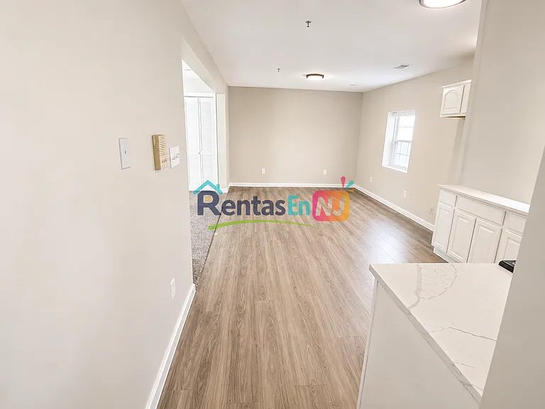 378 Hillside Ave #1B — Photo 3