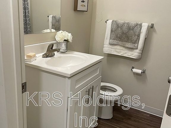 5th image of 1121 Stainback St #4102