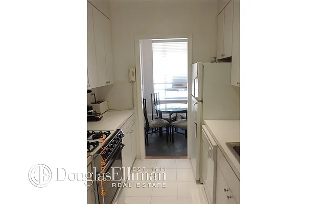 Rented by Douglas Elliman | media 14