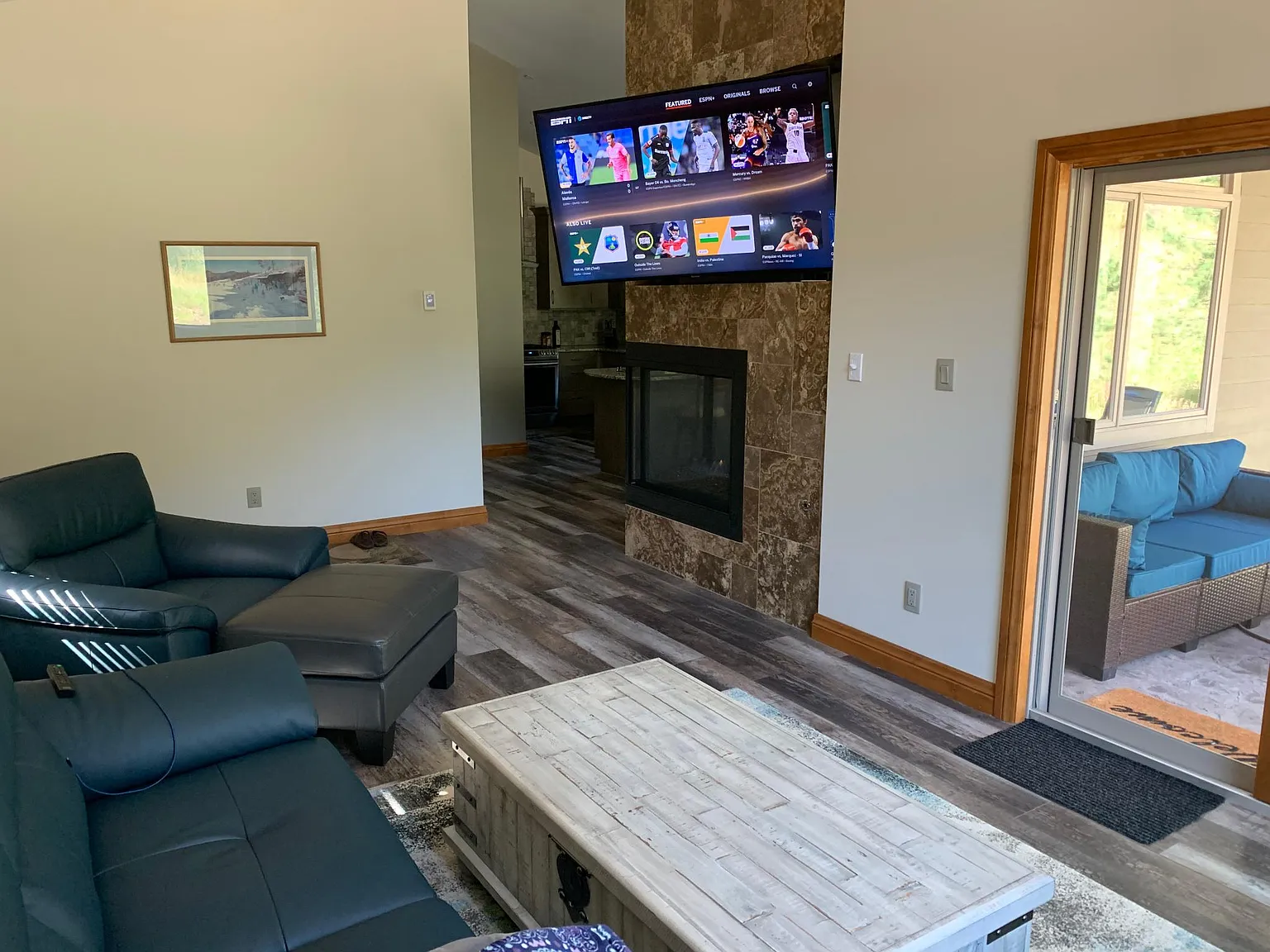 2433 Hollywell Ln — Photo 4