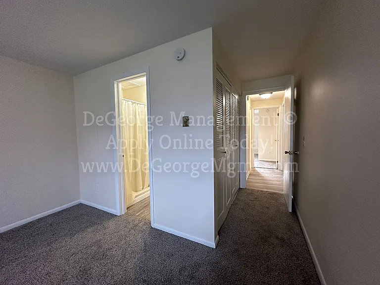 Parkview Apartments — Photo 104