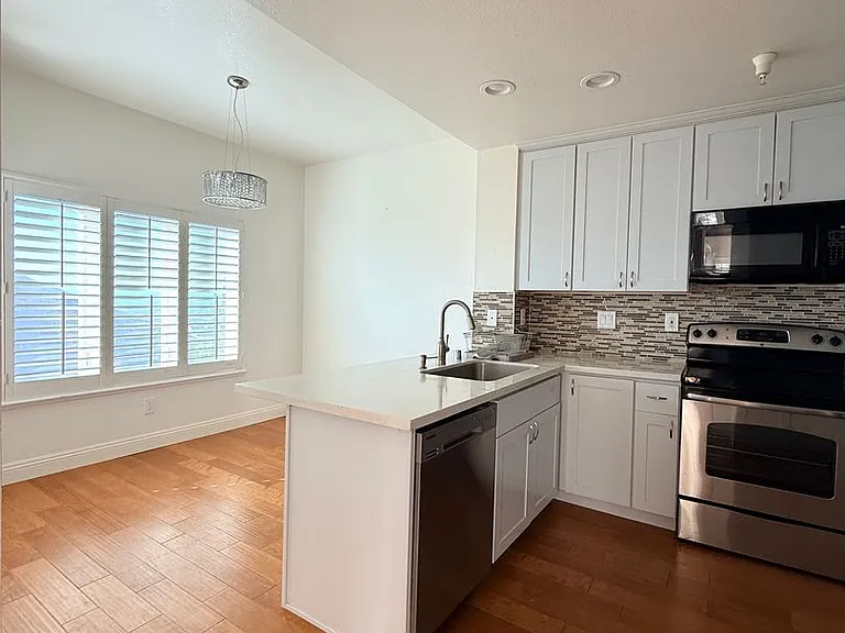 691 Pointe Pacific Dr #2 — Photo 10