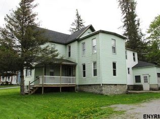 34 Maple Ave, Canajoharie, NY 13317