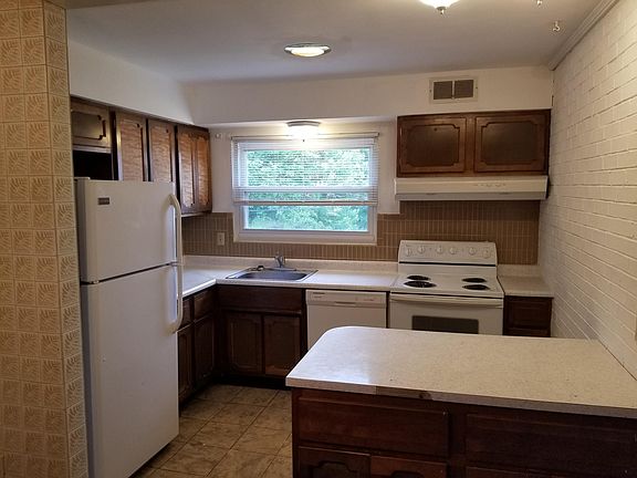2nd image of 1715 Mears Ave APT 4