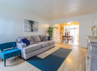 2008 N Bellflower Blvd, Long Beach, CA 90815