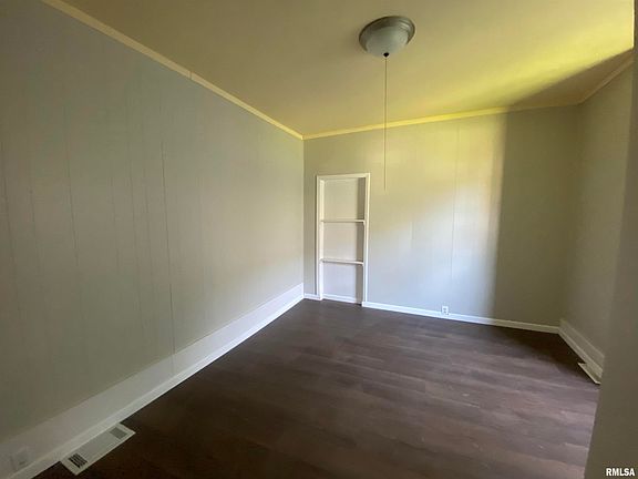 4th image of 624 E Maple St