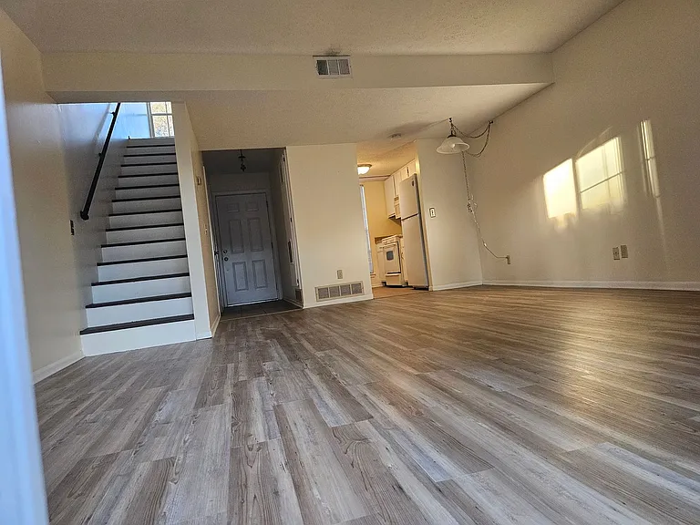 59 Knollwood Cir — Photo 18