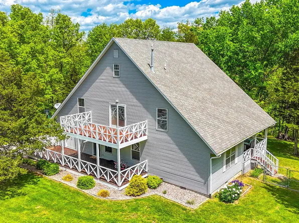 3720 N Hinshaw Dr, Columbia, MO 65202