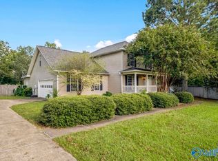 101 Saint Andrews St, Rainbow City, AL 35906