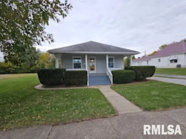 209 N Shelby Ave, Salem, IL 62881