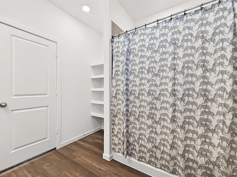 5442 Pinetree Crescent Ln — Photo 13