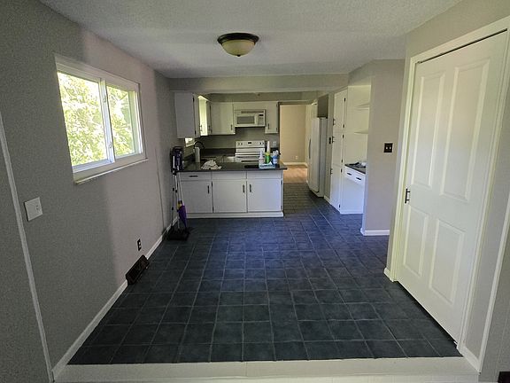 5th image of 609 Havelock Ct