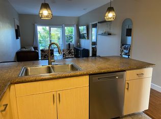 6 Kiohuohu Ln APT 3, Lahaina, HI 96761
