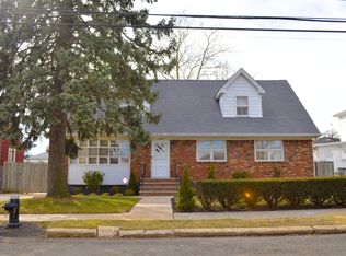 194 Mallory Ave, Staten Island, NY 10305