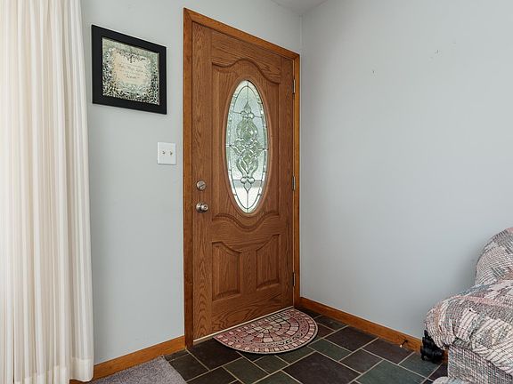 3rd image of 1607 Gladys Dr