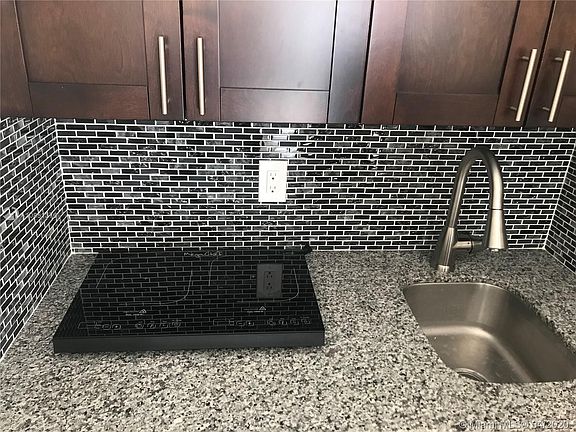 5th image of 13125 NW Miami Ct Unit 13125