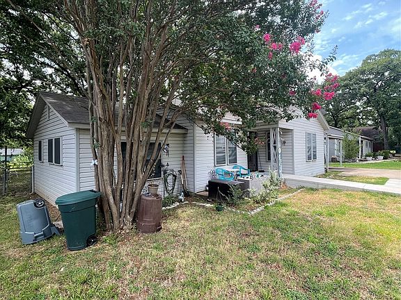 5th image of 5801 Estes Ave