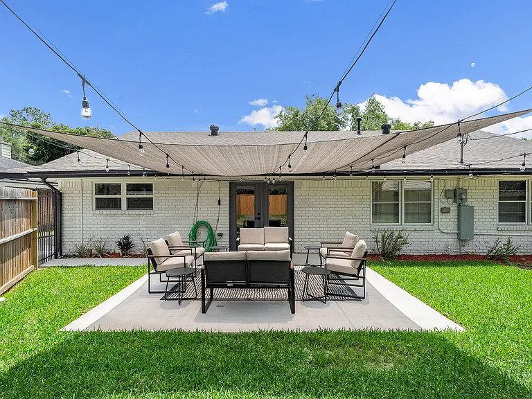 11018 Endicott Ln — Photo 31
