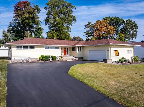 2636 Glenwood Rd, Utica, NY 13501