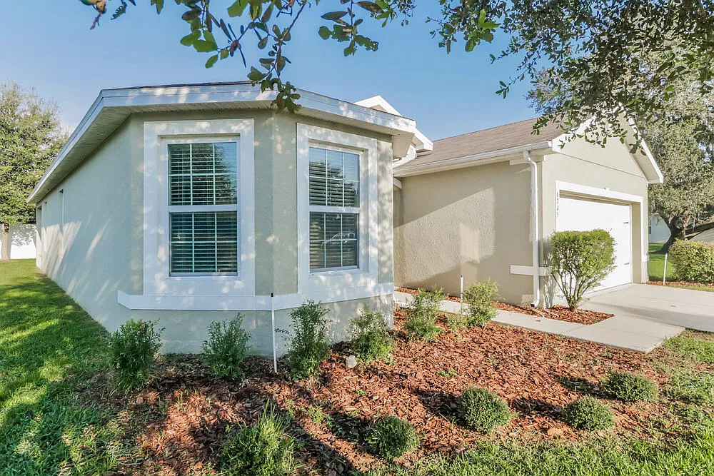 3 bed, 2.0 bath, 1756 sqft, $2,140 — Photo 3