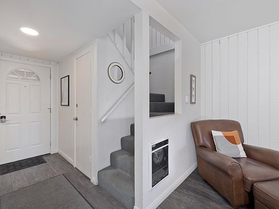 4th image of 25 Lee Rd #112