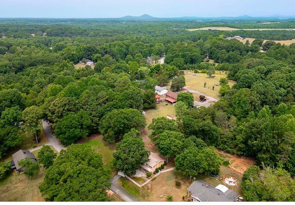 2nd image of 311 Gilstrap Dr