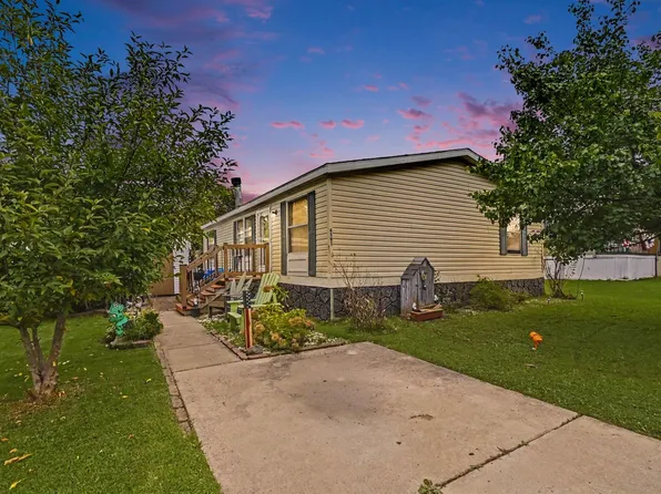 4391 Devonshire Ct, Jackson, MI 49201