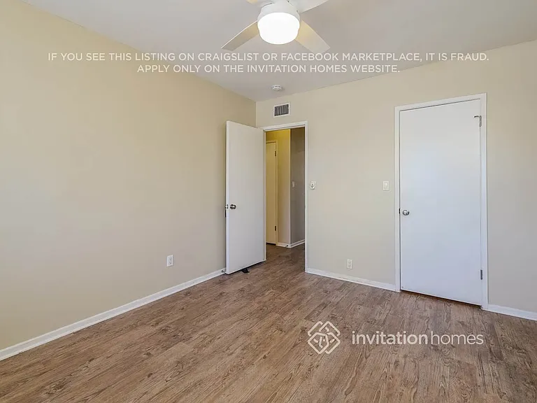 19520 Haynes St — Photo 13