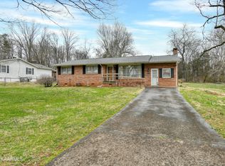 1219 Roberts Cir, Lenoir City, TN 37772