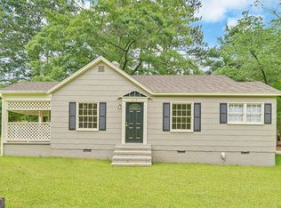 817 Athens St, Hartwell, GA 30643