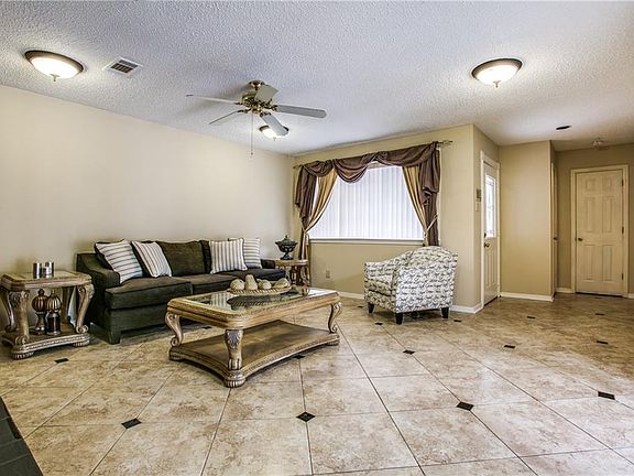 5th image of 3216 San Sebastian Dr