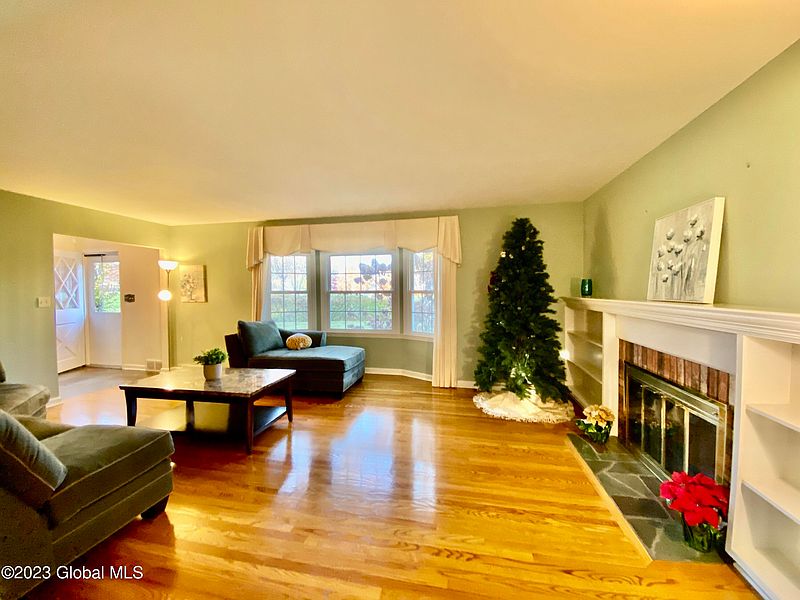 3rd image of 2162 Orchard Park Drive