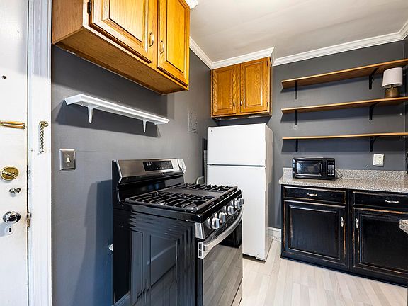 3rd image of 4103 Devine St APT A3