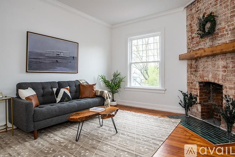 1st image of 6 McClure St #D