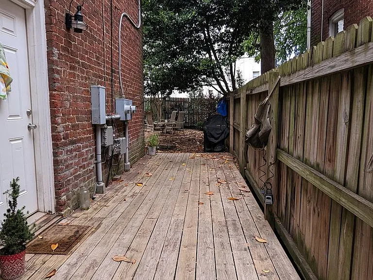 1609 W Grace St — Photo 24