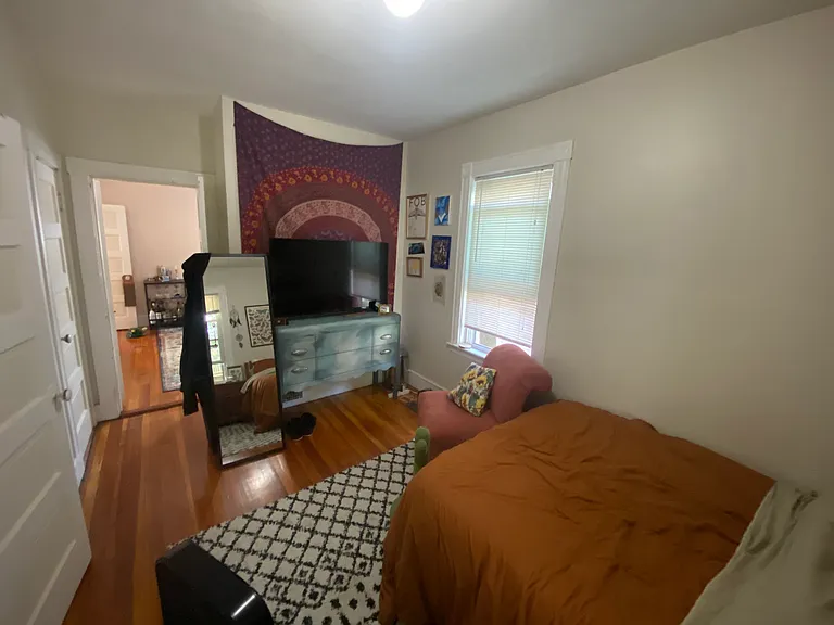15 Rowell St #3 — Photo 4