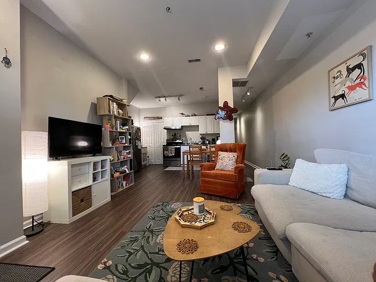 1723 5th St NW #1 — Photo 3